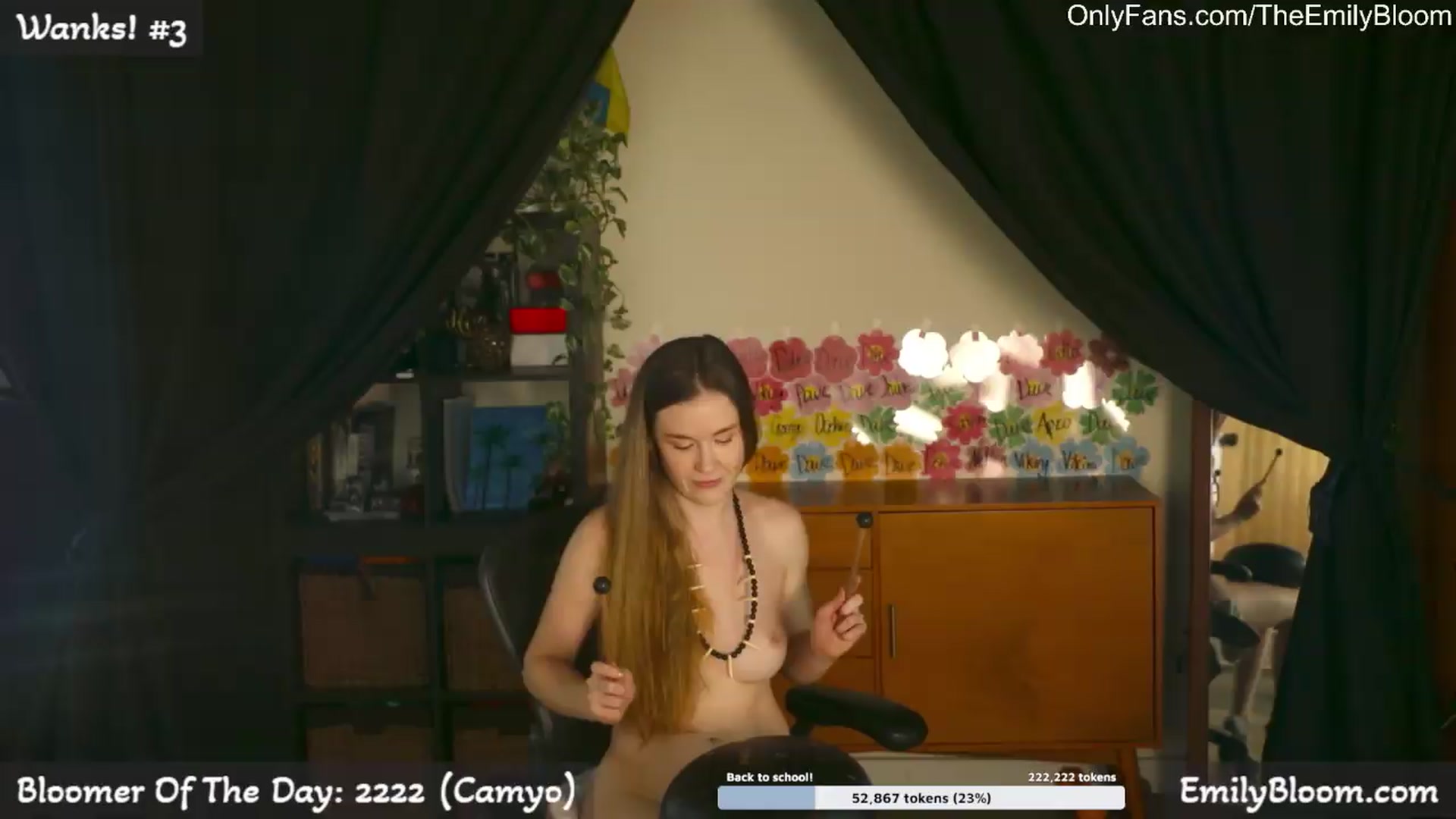 Gallery image thumbnail from EmilyBloom's myfreecams stream on, 05/05/2026, 23:56 image 17 of 20