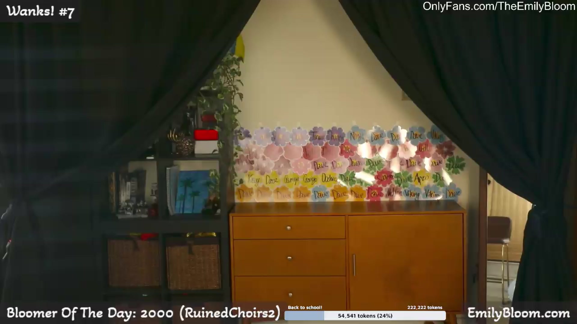 Gallery image thumbnail from EmilyBloom's myfreecams stream on, 05/08/2026, 23:34 image 14 of 20