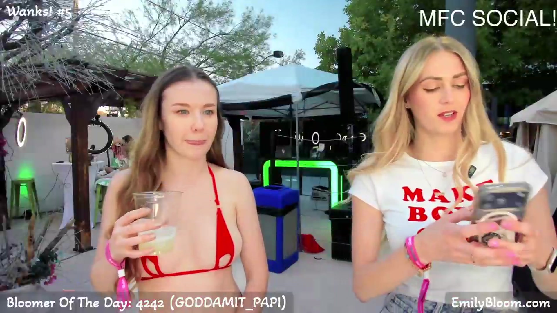 Gallery image thumbnail from EmilyBloom's myfreecams stream on, 05/20/2026, 02:32 image 20 of 20