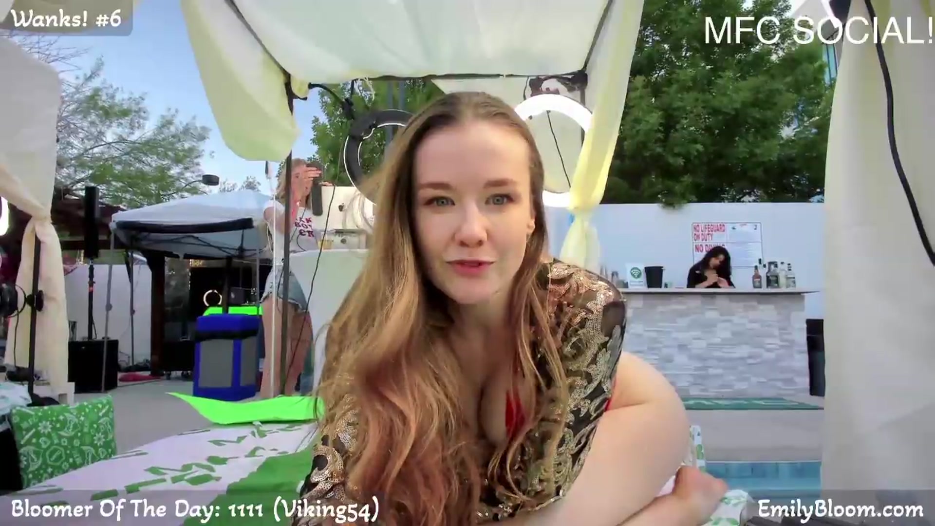 Gallery image thumbnail from EmilyBloom's myfreecams stream on, 05/20/2026, 02:32 image 18 of 20