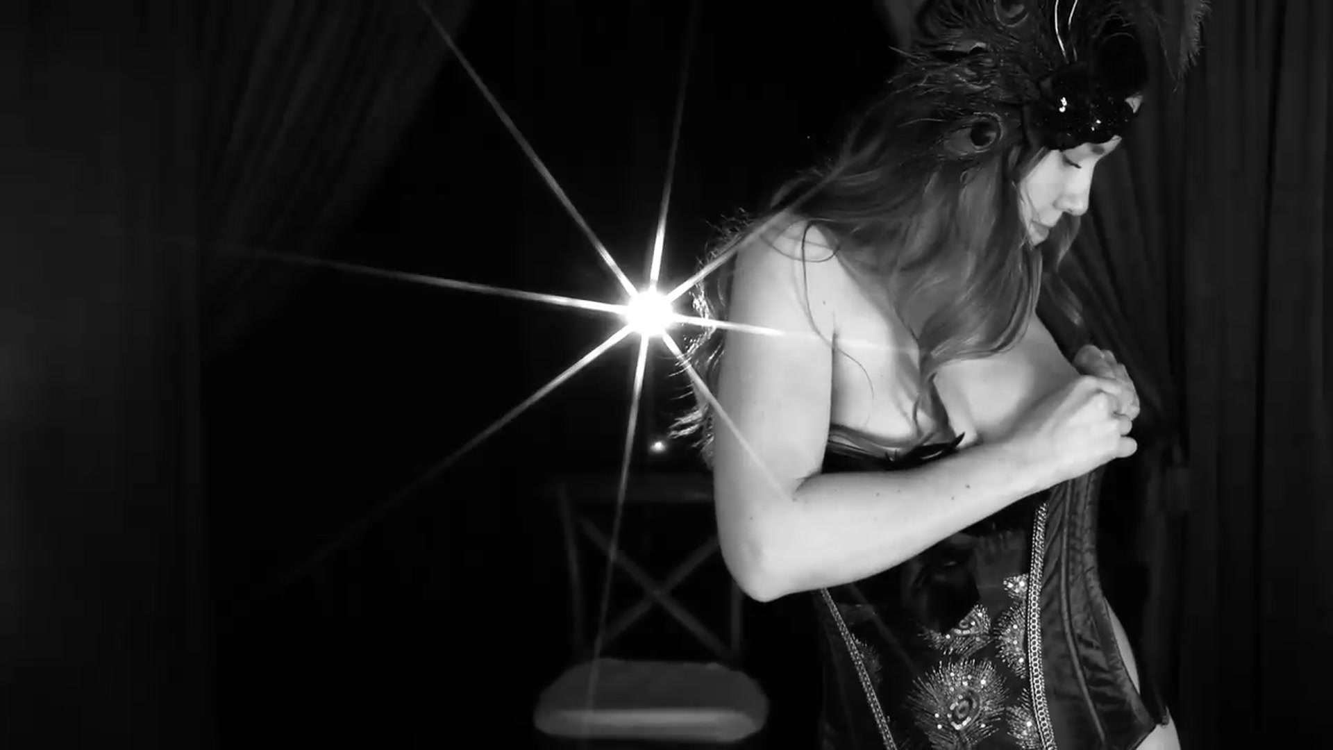 Gallery image thumbnail from EmilyBloom's myfreecams stream on, 05/22/2026, 02:25 image 16 of 20