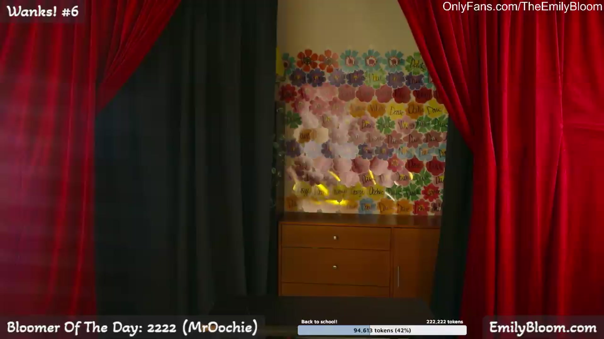Gallery image thumbnail from EmilyBloom's myfreecams stream on, 05/27/2026, 24:09 image 3 of 20