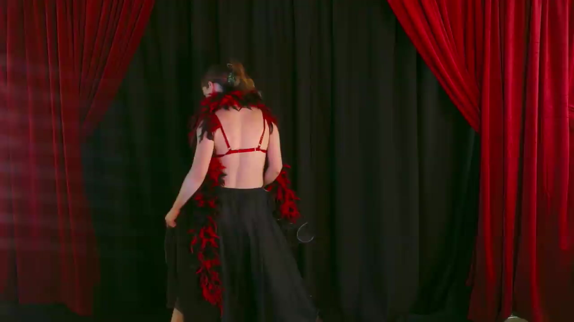 Gallery image thumbnail from EmilyBloom's myfreecams stream on, 05/30/2026, 24:22 image 18 of 20