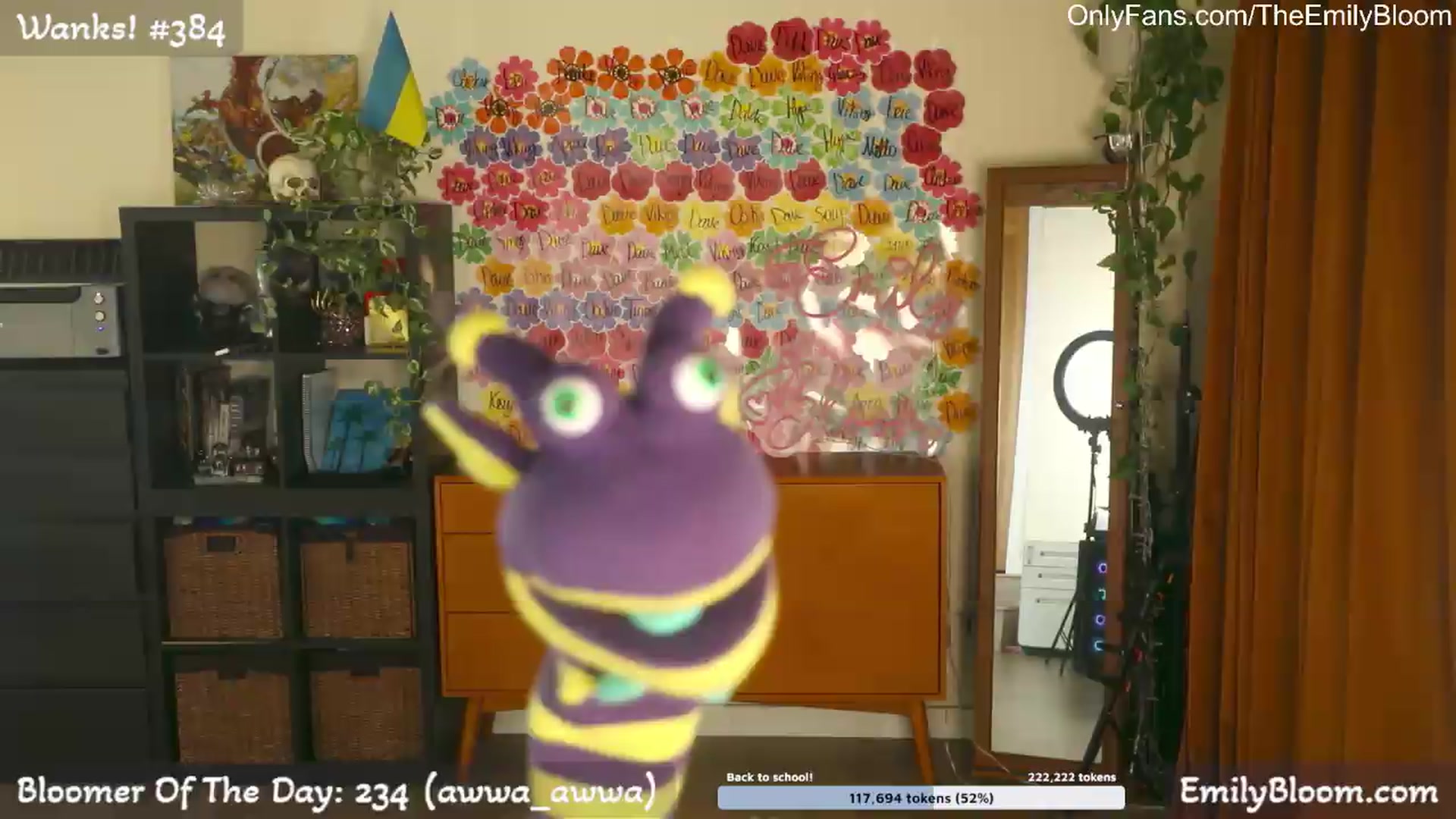 Gallery image thumbnail from EmilyBloom's myfreecams stream on, 06/06/2026, 24:03 image 7 of 20