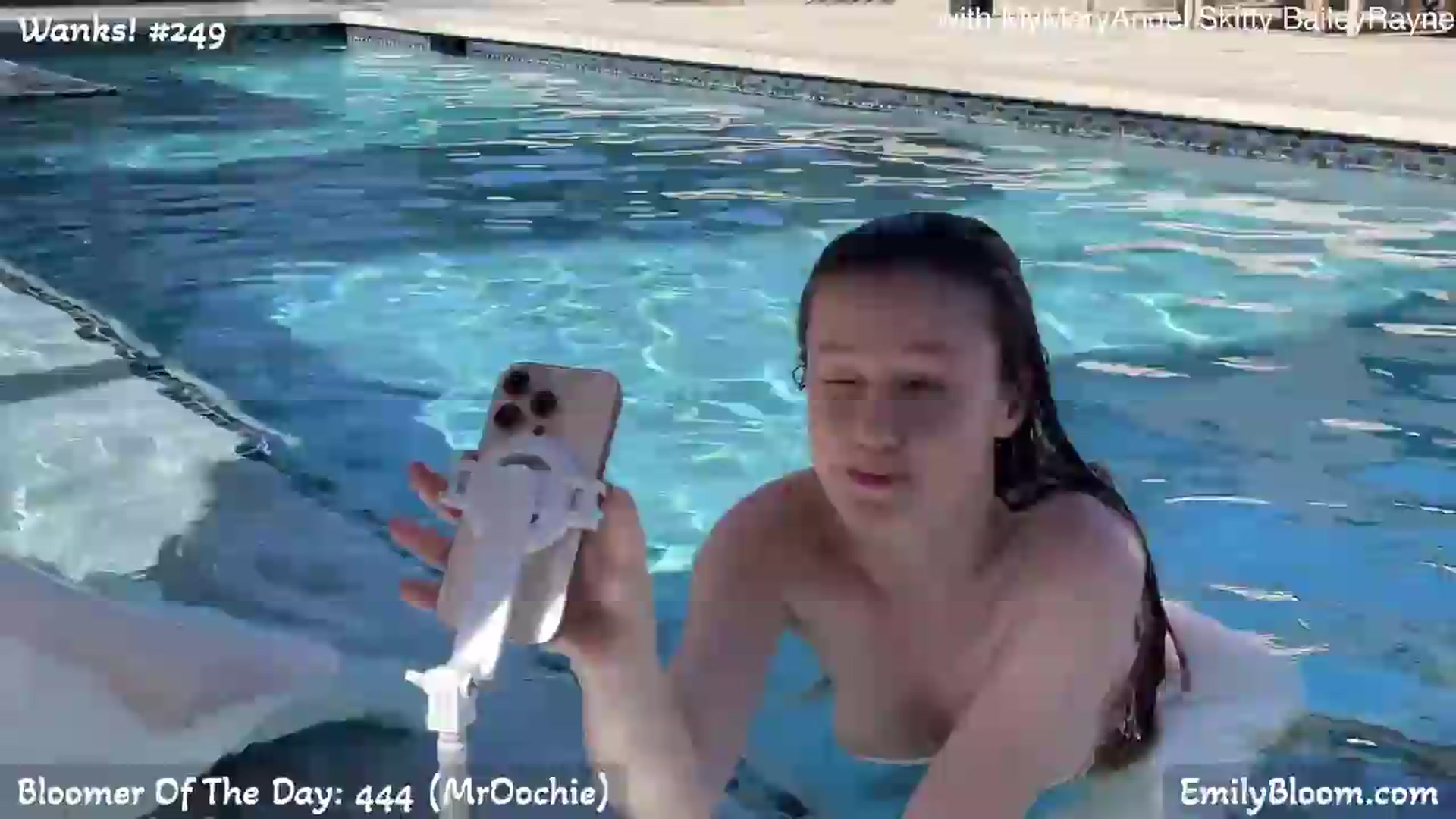 Gallery image thumbnail from EmilyBloom's myfreecams stream on, 06/13/2026, 24:48 image 15 of 20