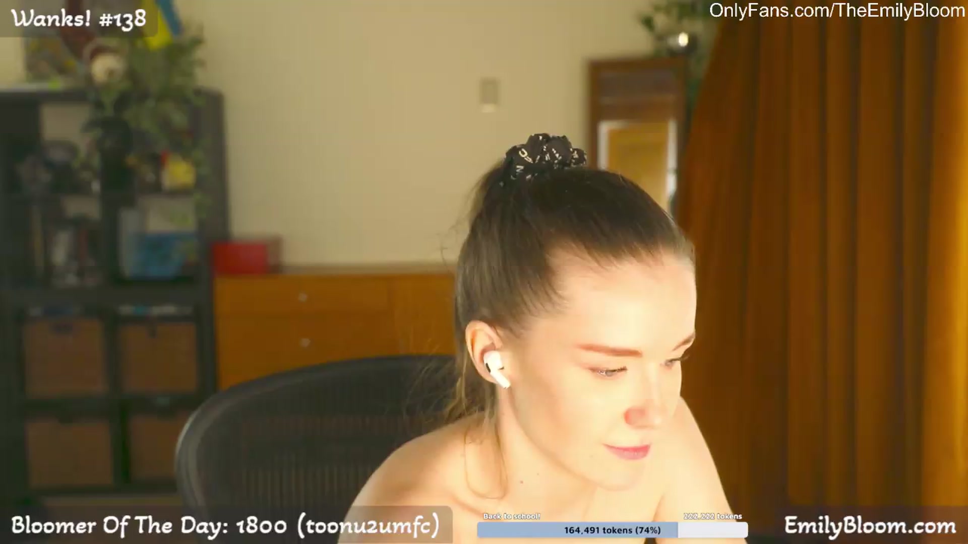 Gallery image thumbnail from EmilyBloom's myfreecams stream on, 08/07/2026, 23:40 image 14 of 20