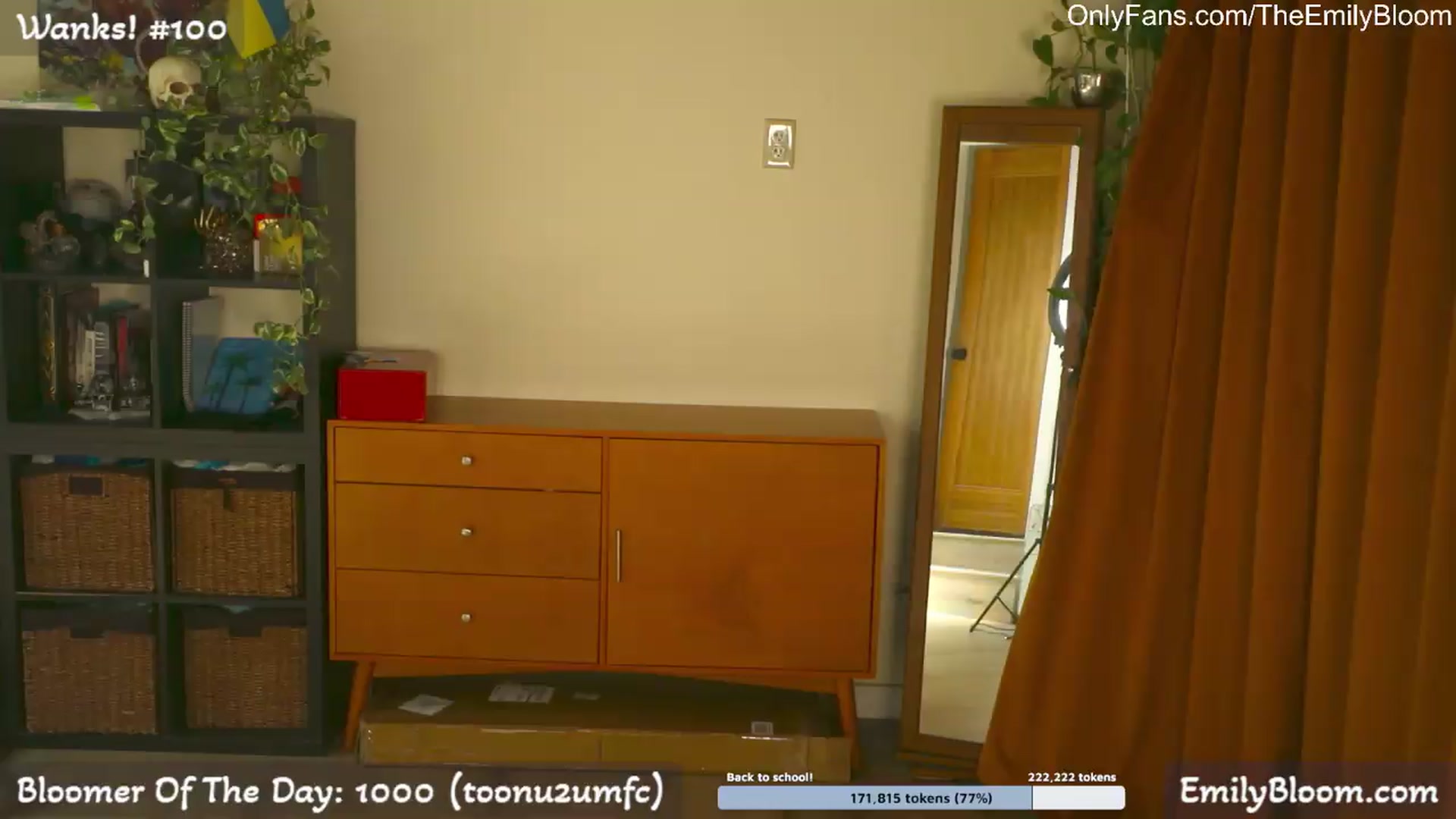 Gallery image thumbnail from EmilyBloom's myfreecams stream on, 08/23/2026, 21:07 image 17 of 20