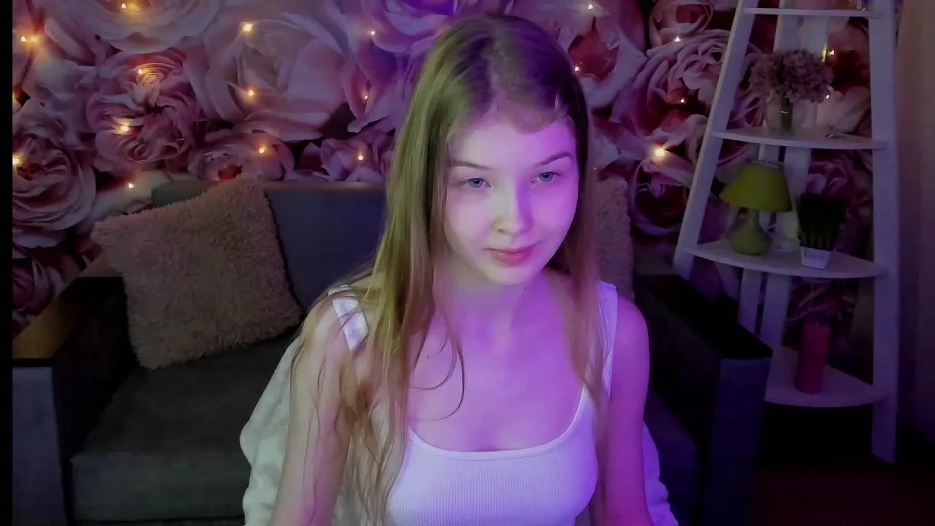 Gallery image thumbnail from EmilyEmber's myfreecams stream on, 09/17/2023, 07:33 image 9 of 20