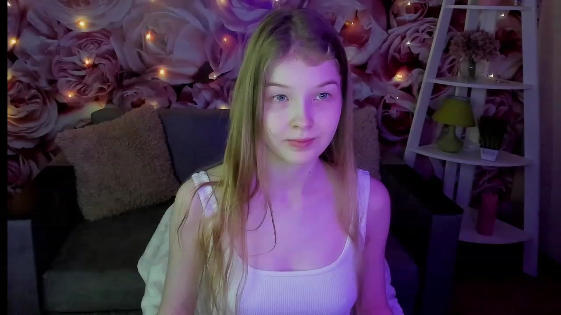 Gallery image thumbnail from EmilyEmber's myfreecams stream on, 09/17/2023, 07:33 image 11 of 20