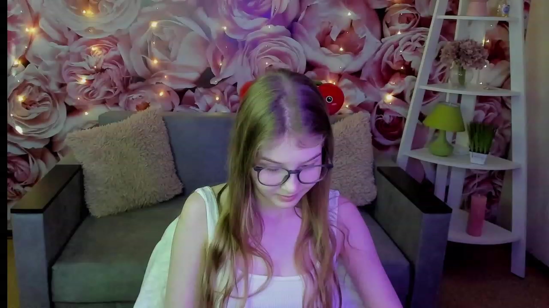 Gallery image thumbnail from EmilyEmber's myfreecams stream on, 09/17/2023, 11:59 image 3 of 20
