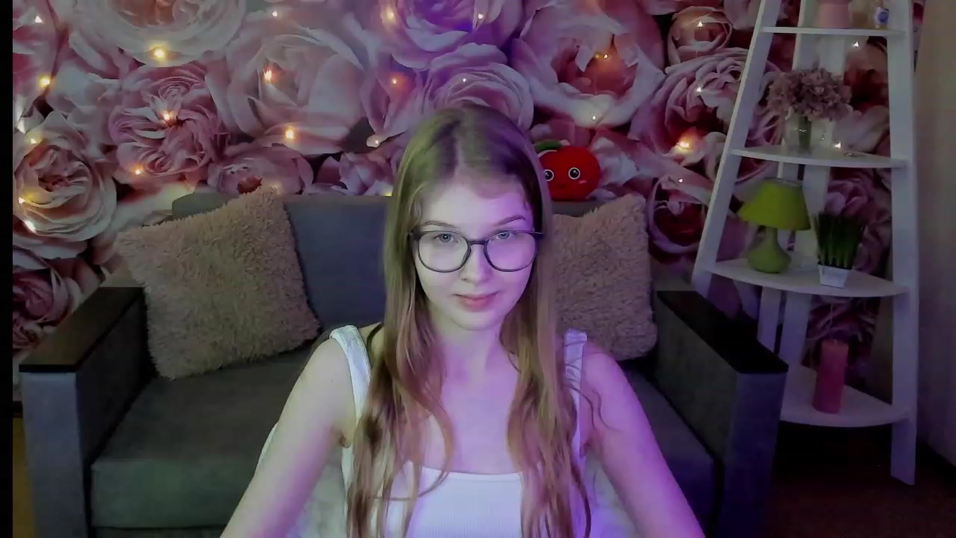 Gallery image thumbnail from EmilyEmber's myfreecams stream on, 09/17/2023, 11:59 image 1 of 20