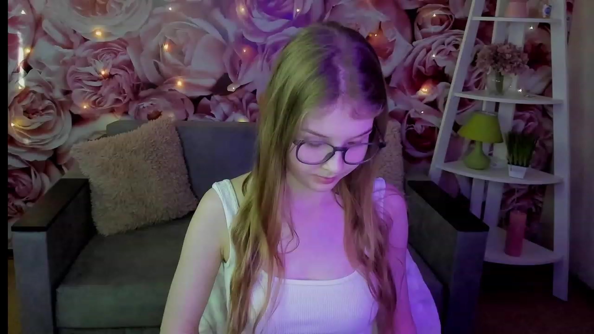 Gallery image thumbnail from EmilyEmber's myfreecams stream on, 09/17/2023, 11:59 image 8 of 20
