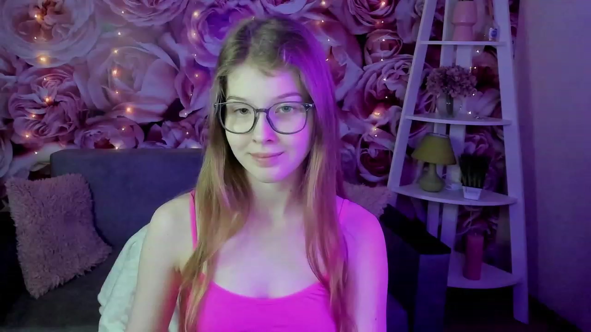 Gallery image thumbnail from EmilyEmber's myfreecams stream on, 09/20/2023, 10:04 image 19 of 20