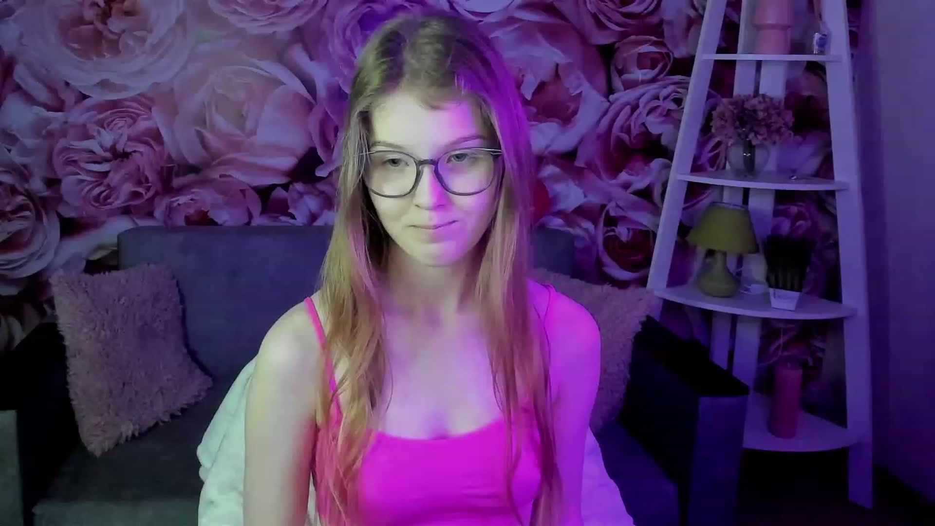 Gallery image thumbnail from EmilyEmber's myfreecams stream on, 09/20/2023, 11:22 image 6 of 20