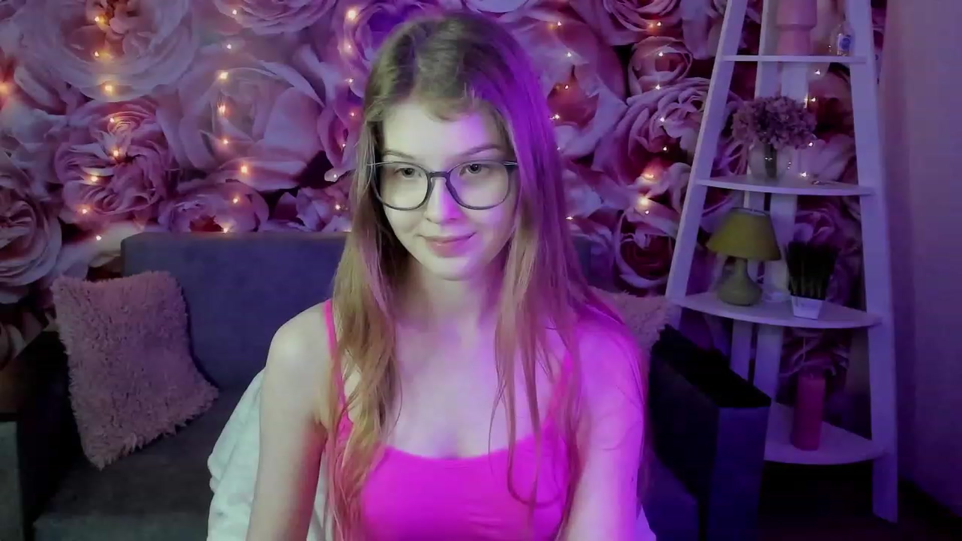 Gallery image thumbnail from EmilyEmber's myfreecams stream on, 09/20/2023, 11:22 image 5 of 20