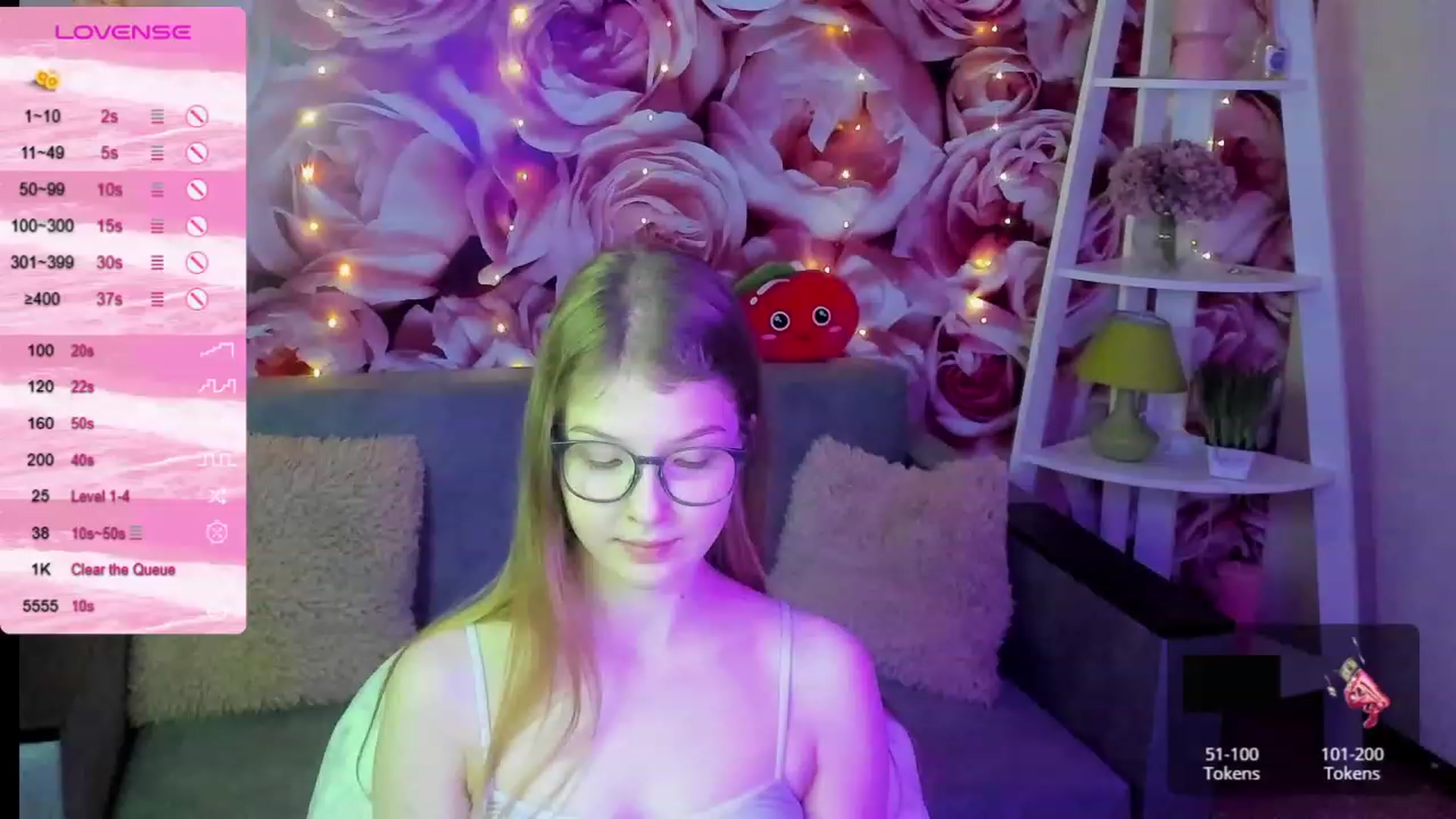 Gallery image thumbnail from EmilyEmber's myfreecams stream on, 09/24/2023, 10:40 image 7 of 20