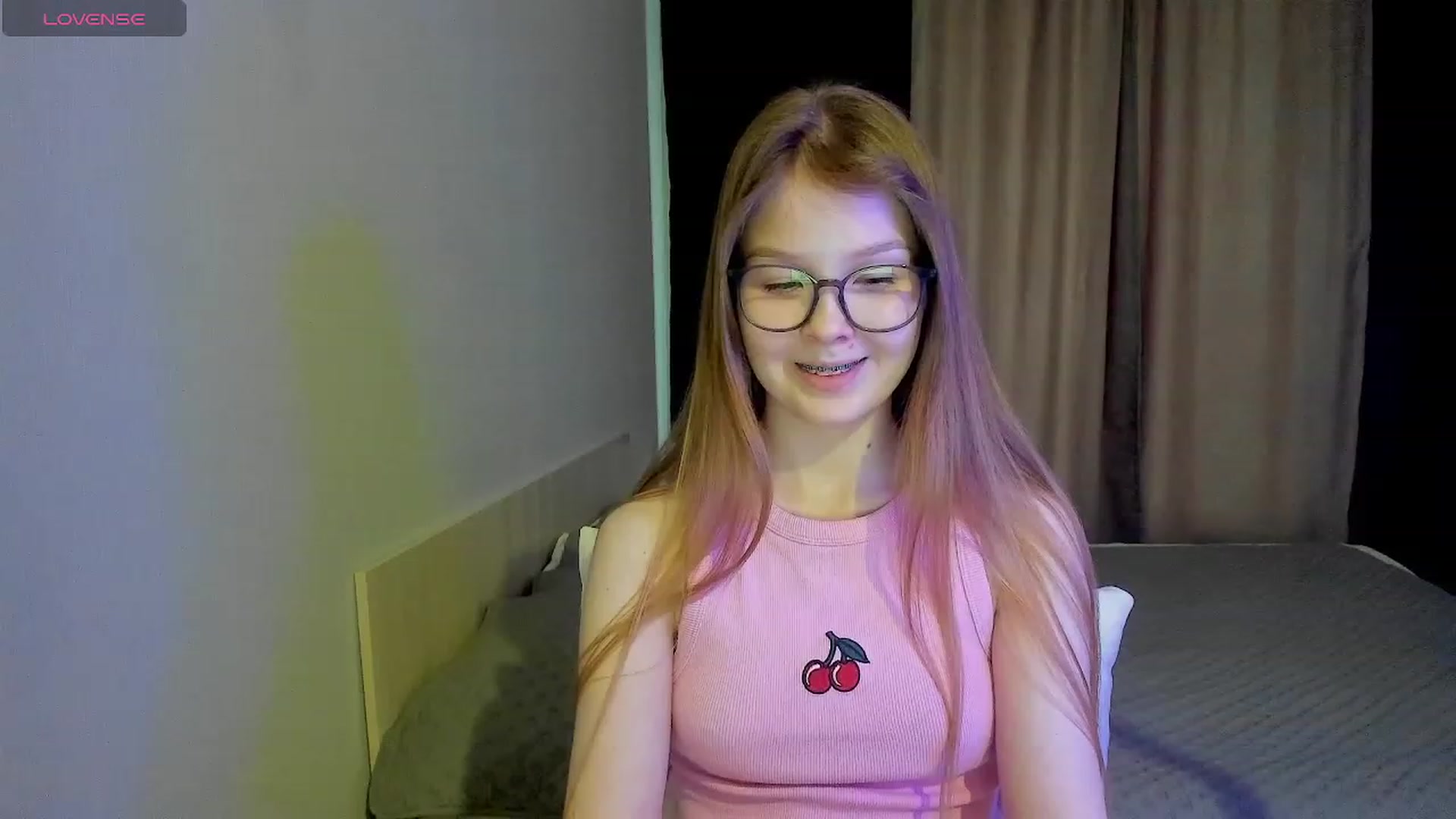 Gallery image thumbnail from EmilyEmber's myfreecams stream on, 11/13/2023, 09:10 image 1 of 20