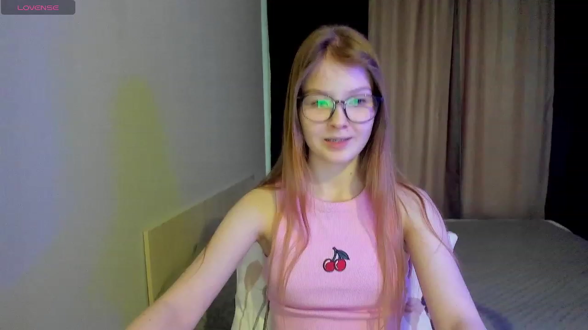 Gallery image thumbnail from EmilyEmber's myfreecams stream on, 11/13/2023, 09:10 image 2 of 20