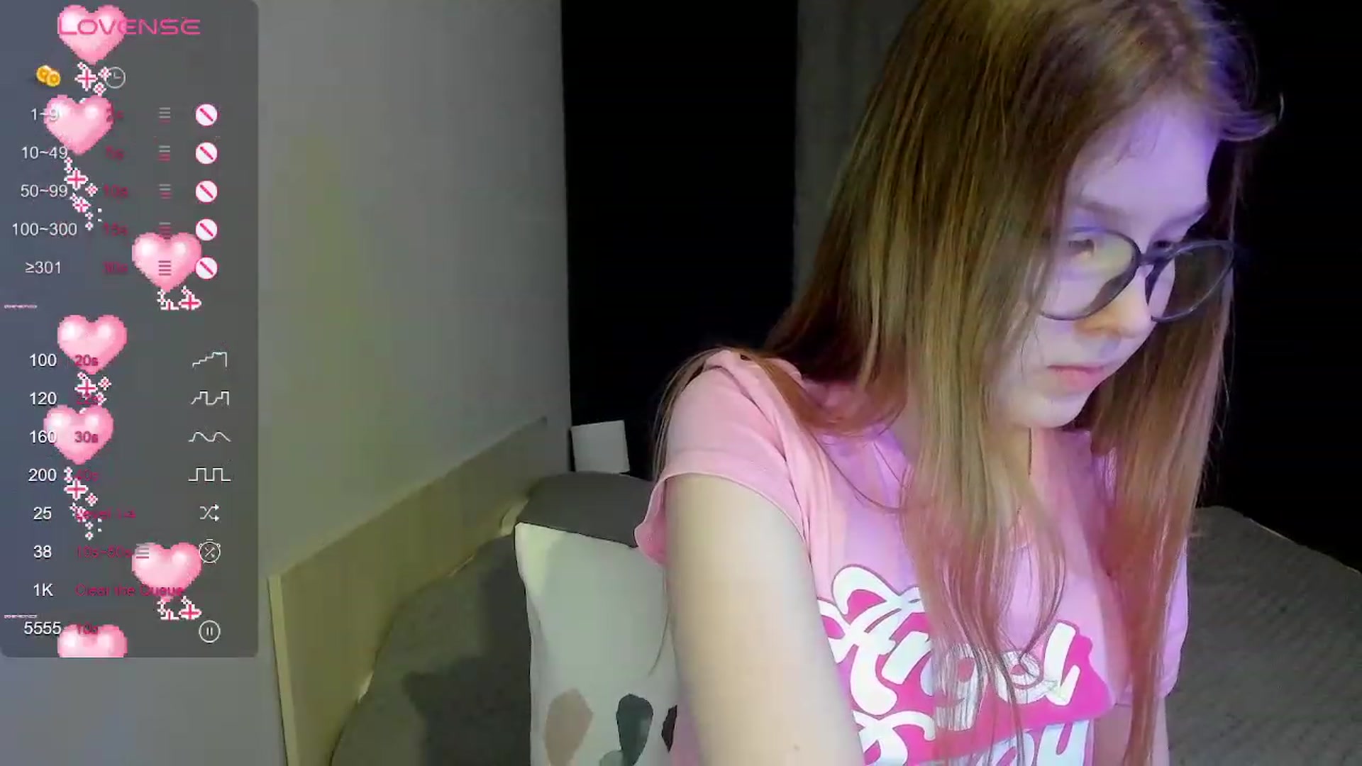 Gallery image thumbnail from EmilyEmber's myfreecams stream on, 11/20/2023, 17:09 image 7 of 20