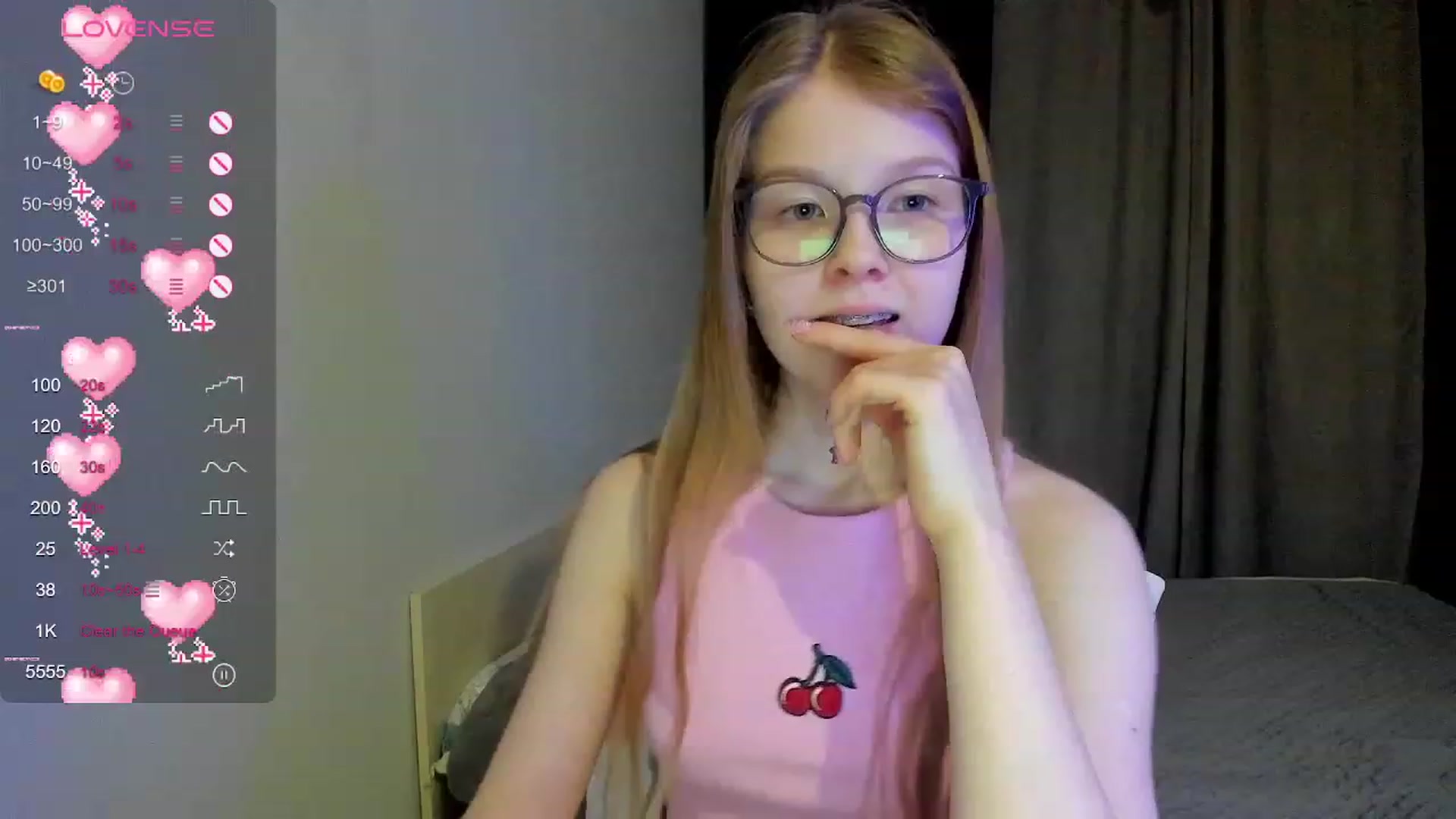 Gallery image thumbnail from EmilyEmber's myfreecams stream on, 12/01/2023, 17:25 image 15 of 20