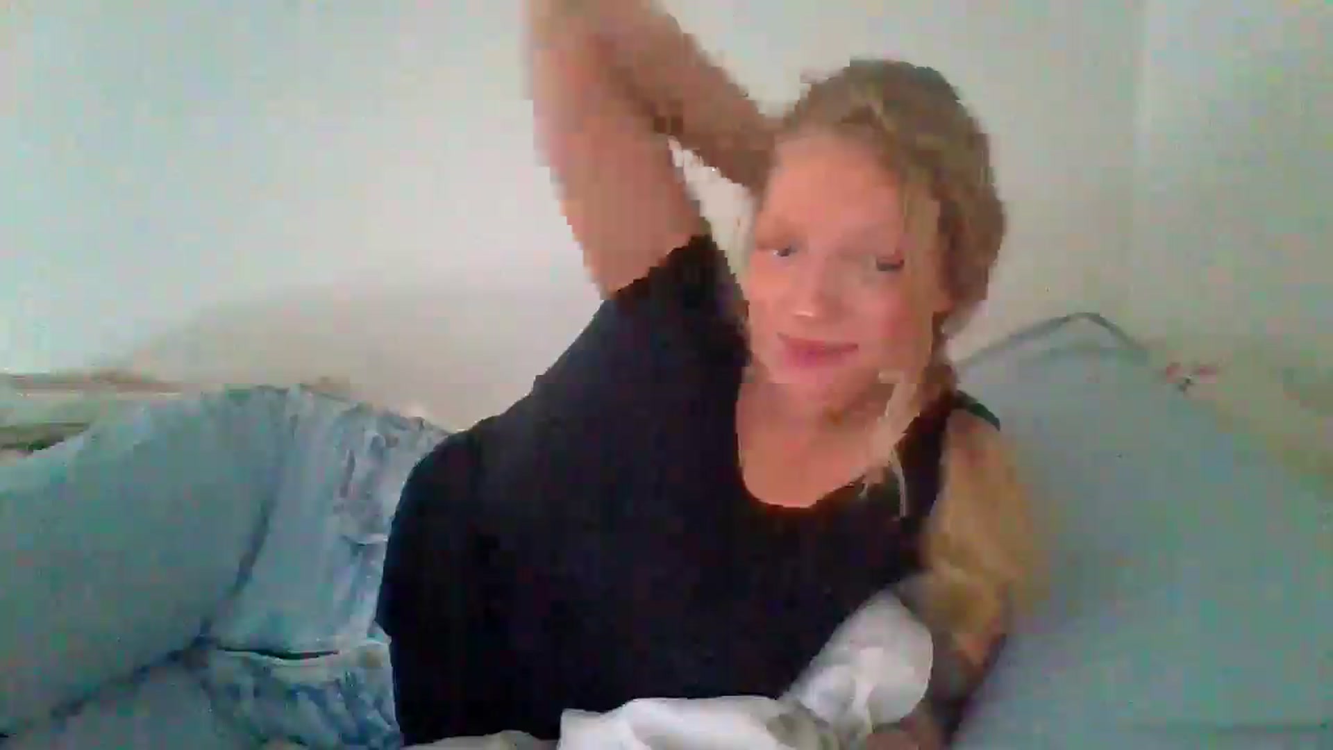 Gallery image thumbnail from EmilyEmbers's myfreecams stream on, 06/23/2025, 16:07 image 3 of 20