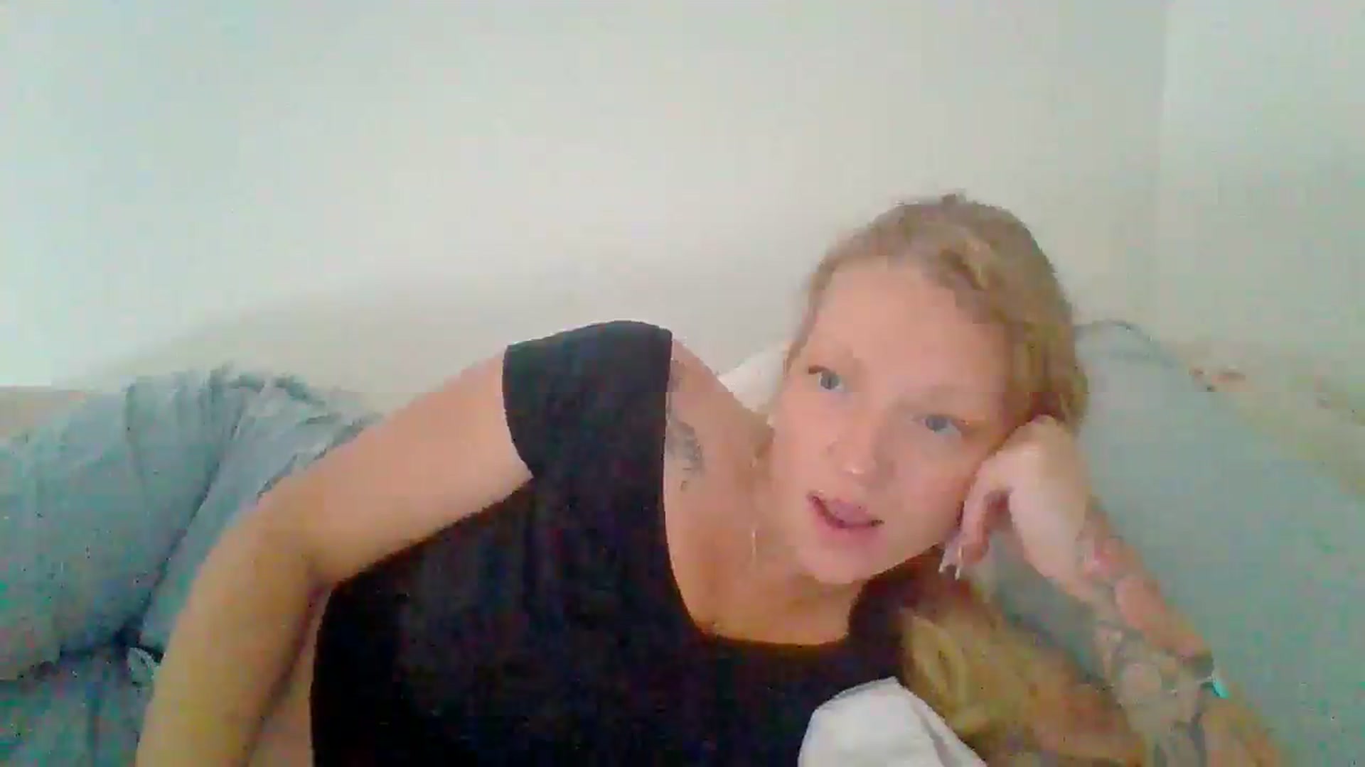 Gallery image thumbnail from EmilyEmbers's myfreecams stream on, 06/23/2025, 16:07 image 8 of 20