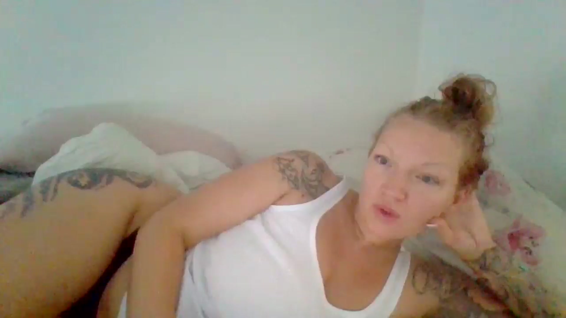 Gallery image thumbnail from EmilyEmbers's myfreecams stream on, 06/26/2025, 14:40 image 7 of 20