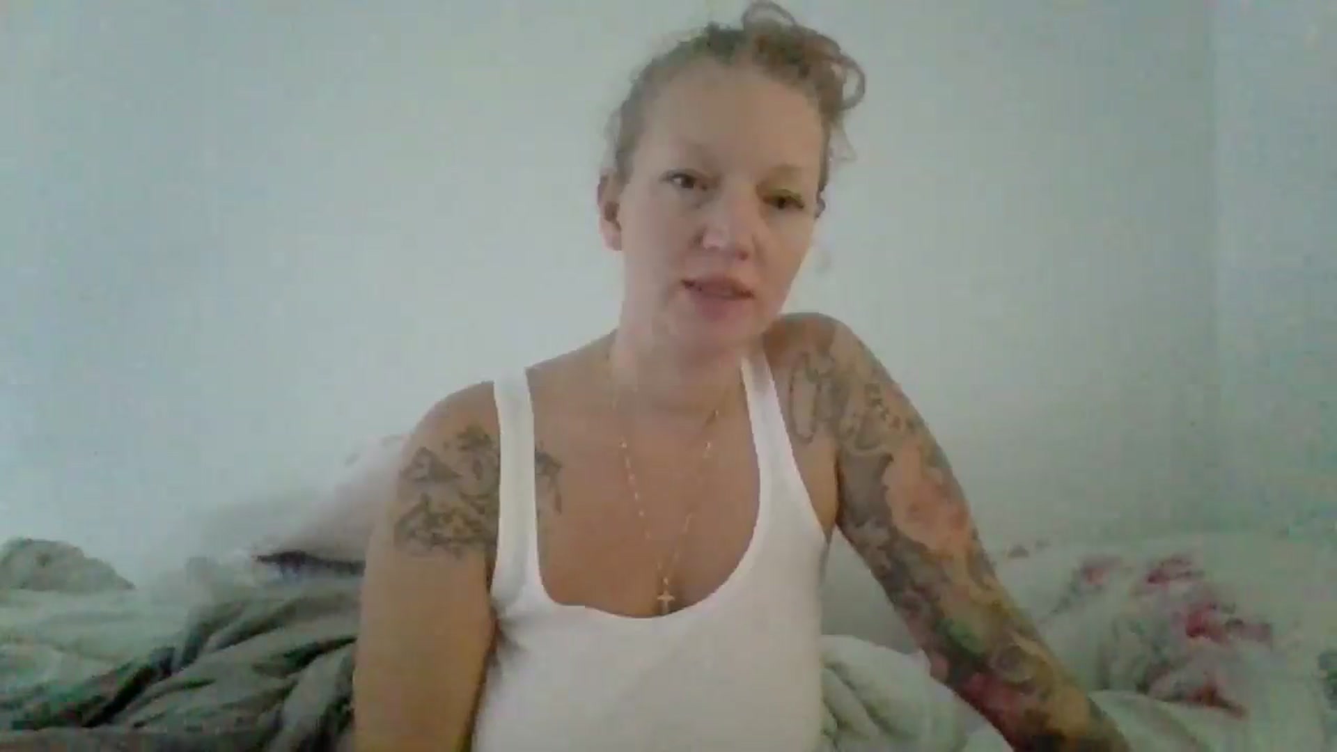 Gallery image thumbnail from EmilyEmbers's myfreecams stream on, 06/26/2025, 14:40 image 16 of 20