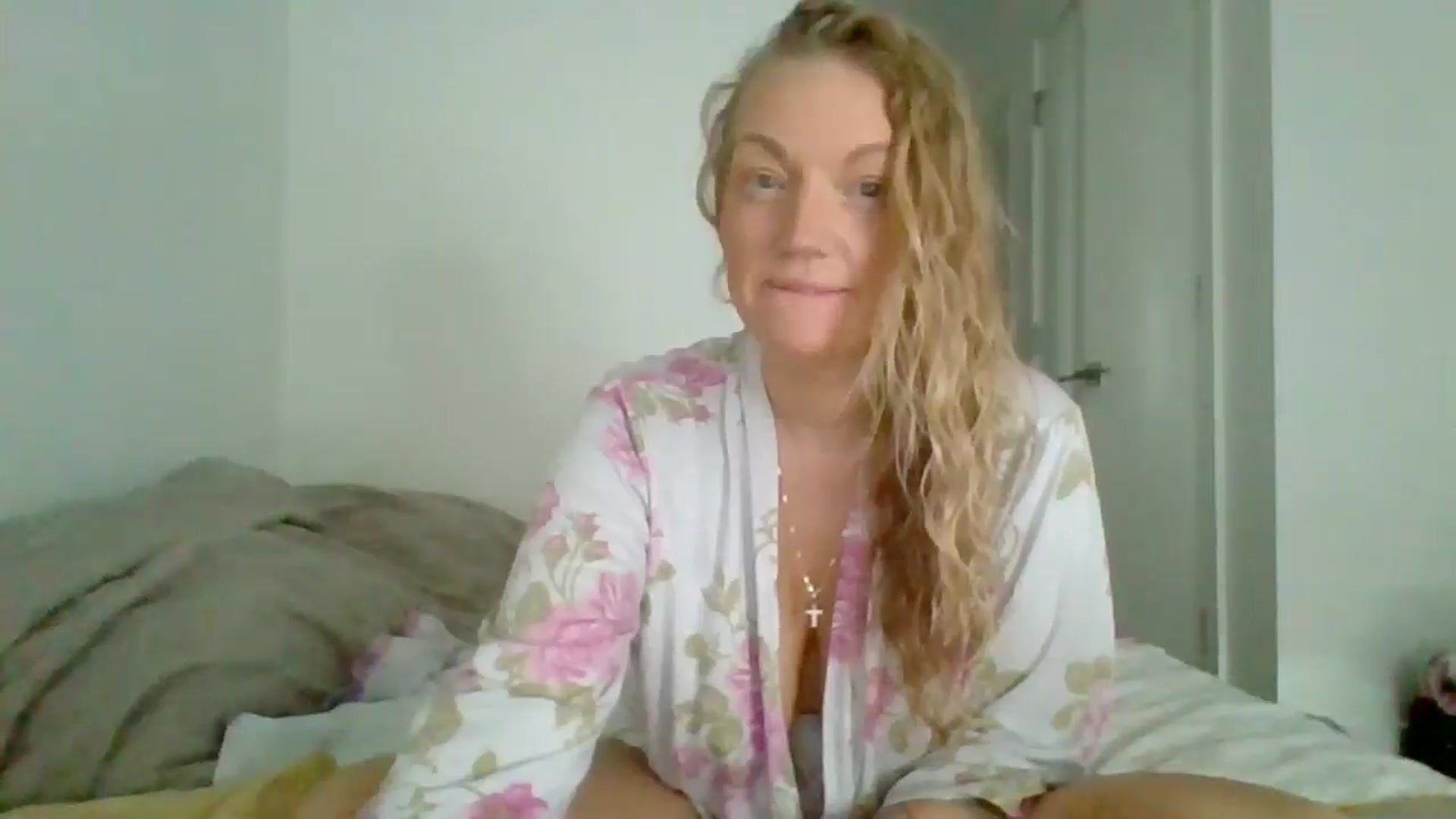 Gallery image thumbnail from EmilyEmbers's myfreecams stream on, 07/01/2025, 16:26 image 4 of 20