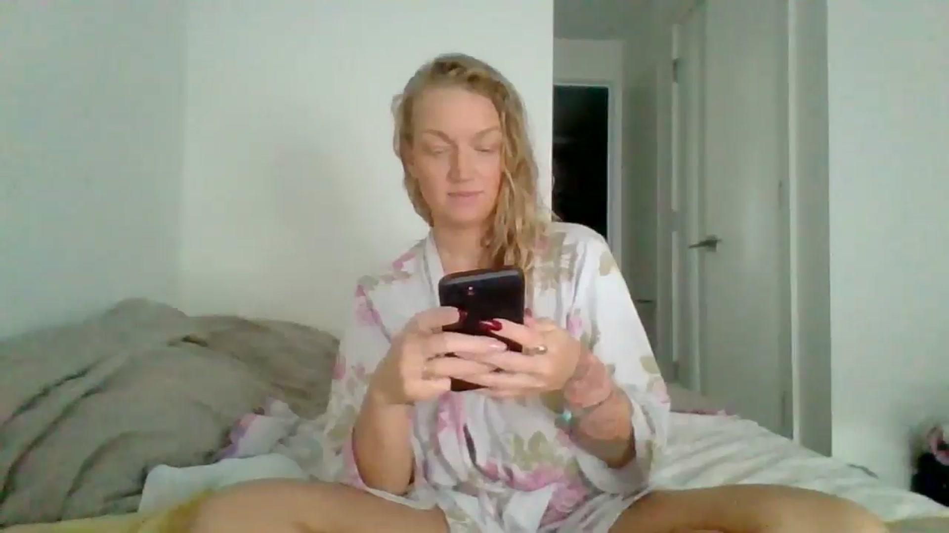 Gallery image thumbnail from EmilyEmbers's myfreecams stream on, 07/01/2025, 16:26 image 2 of 20