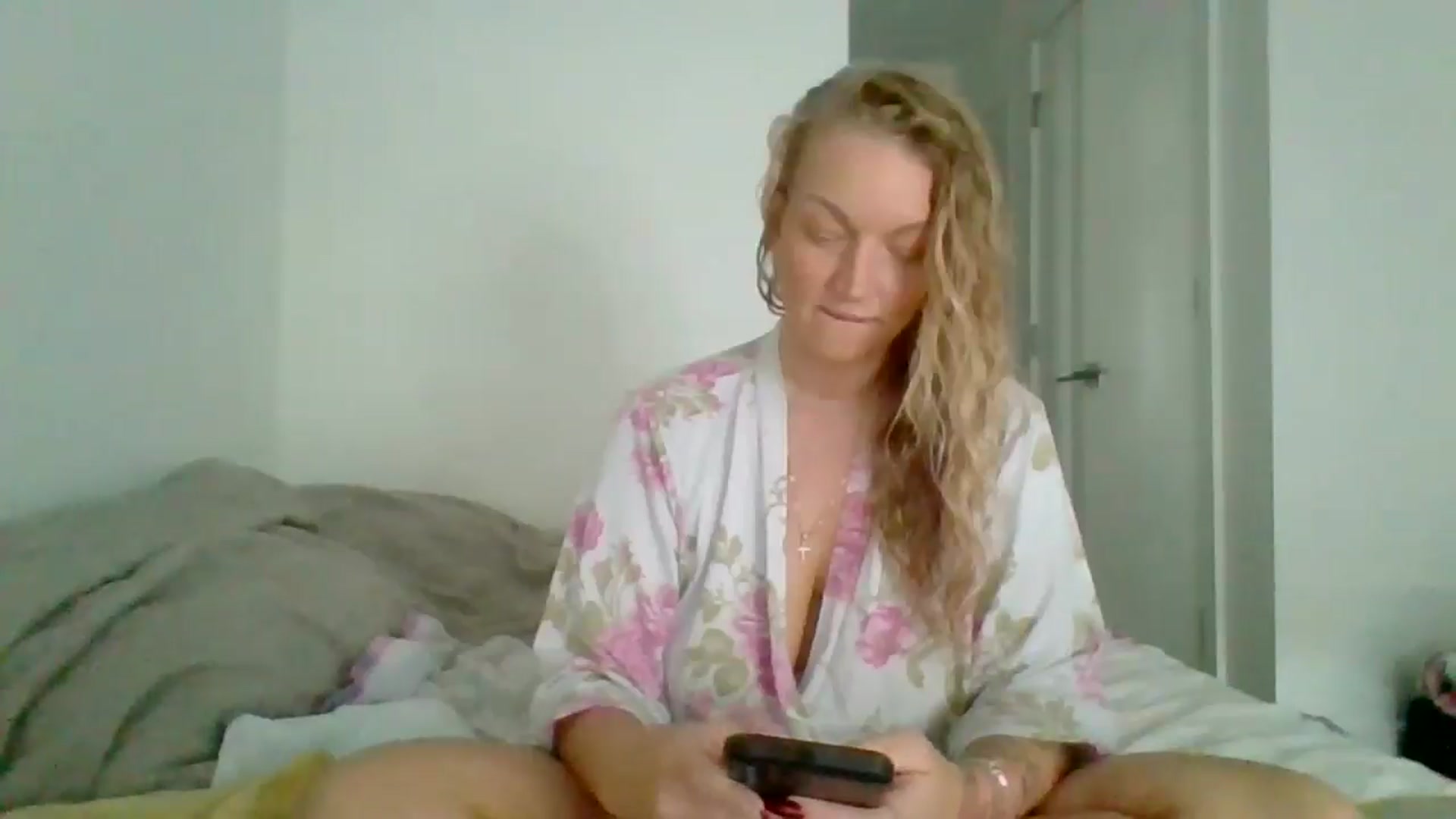 Gallery image thumbnail from EmilyEmbers's myfreecams stream on, 07/01/2025, 16:26 image 7 of 20