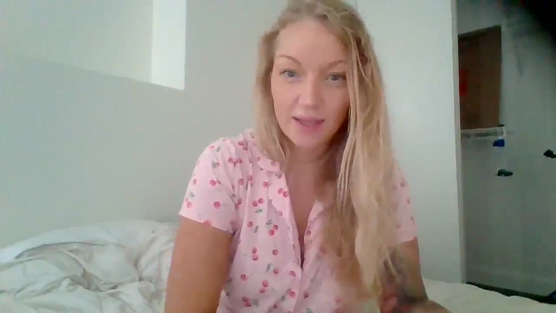 Gallery image thumbnail from EmilyEmbers's myfreecams stream on, 09/02/2025, 17:49 image 7 of 20