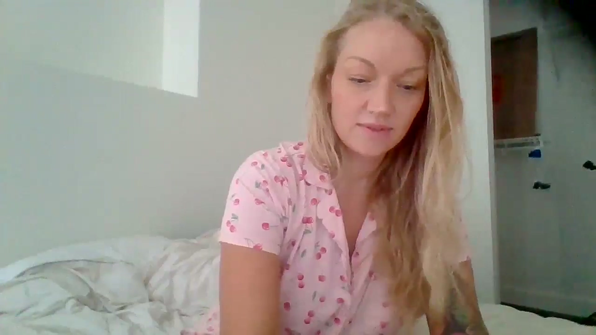 Gallery image thumbnail from EmilyEmbers's myfreecams stream on, 09/02/2025, 17:49 image 3 of 20