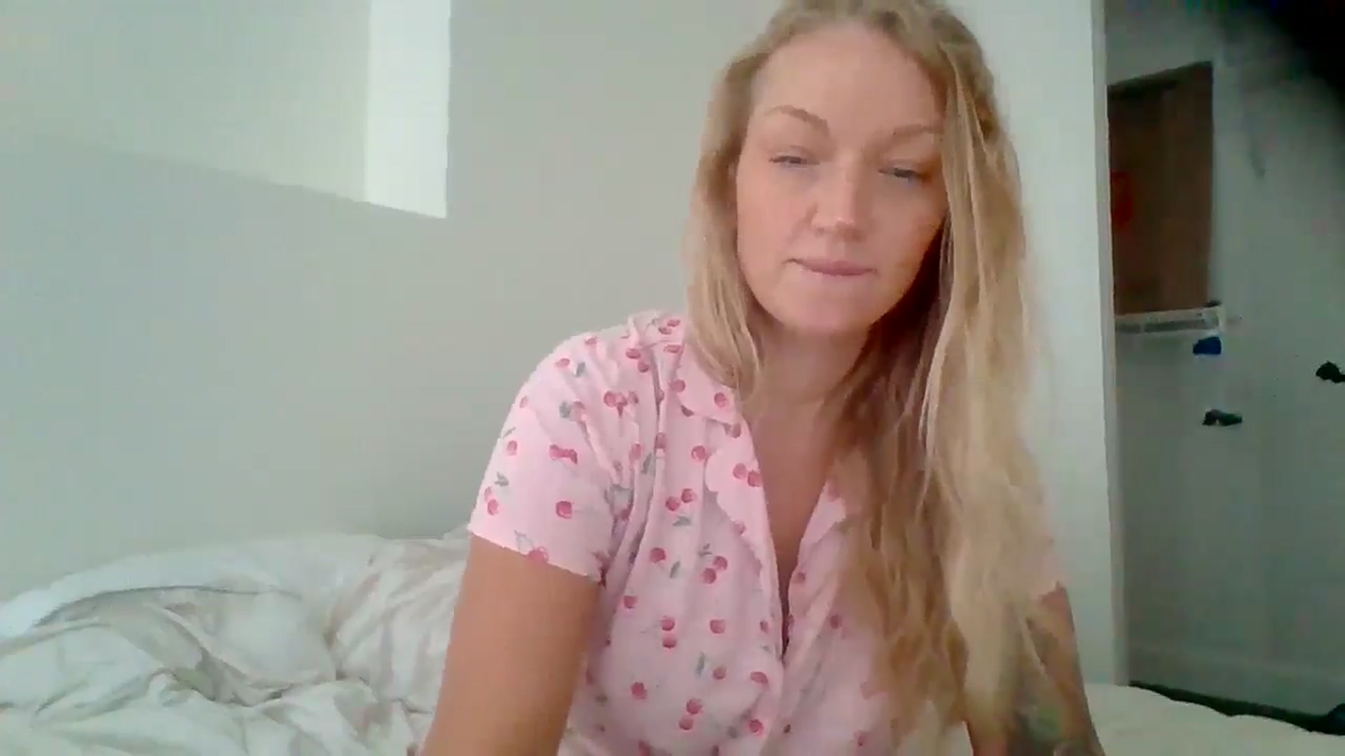 Gallery image thumbnail from EmilyEmbers's myfreecams stream on, 09/02/2025, 17:49 image 5 of 20
