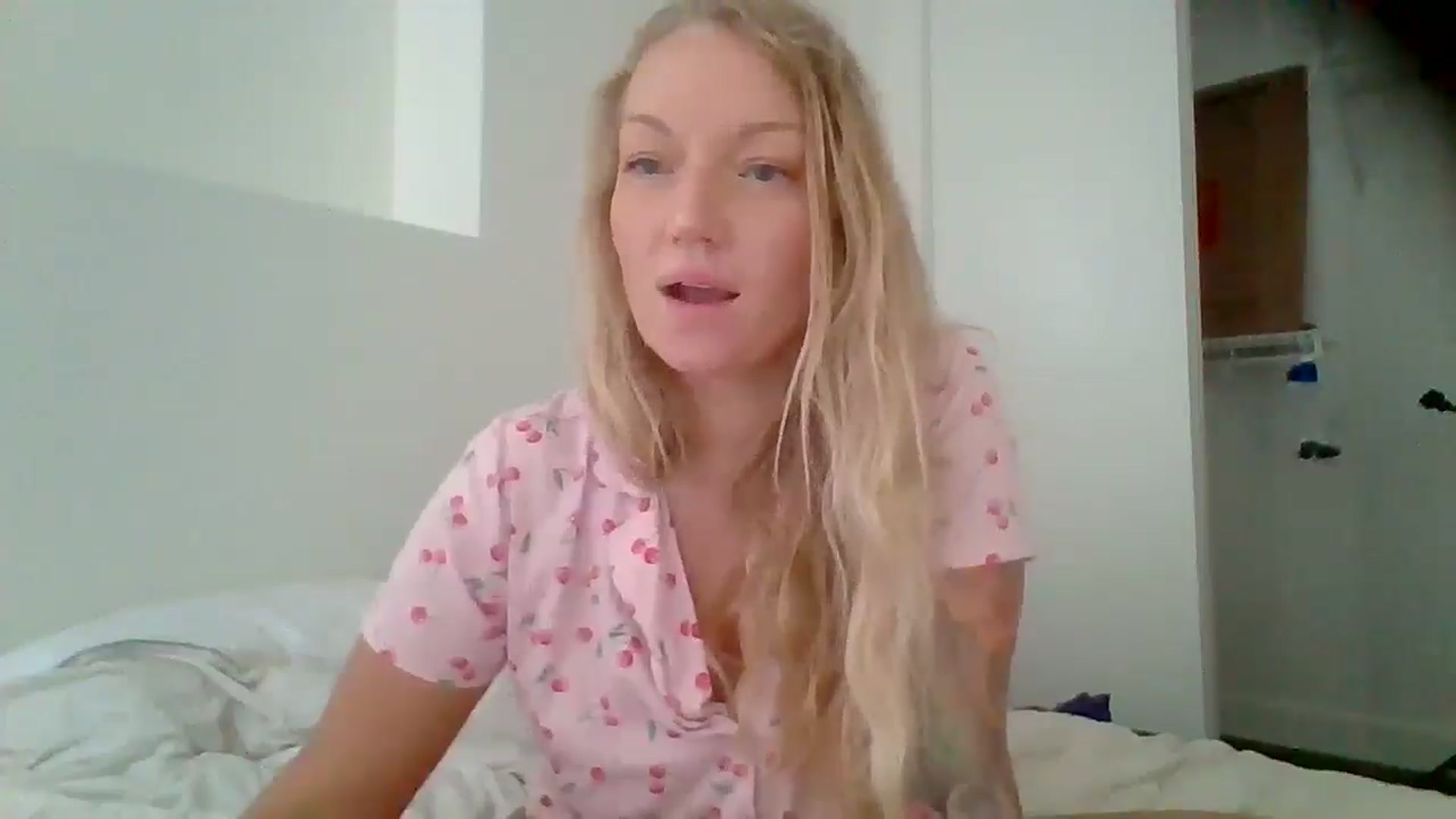 Gallery image thumbnail from EmilyEmbers's myfreecams stream on, 09/02/2025, 17:49 image 14 of 20