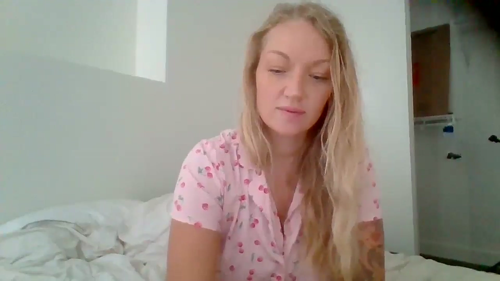 Gallery image thumbnail from EmilyEmbers's myfreecams stream on, 09/02/2025, 17:49 image 16 of 20