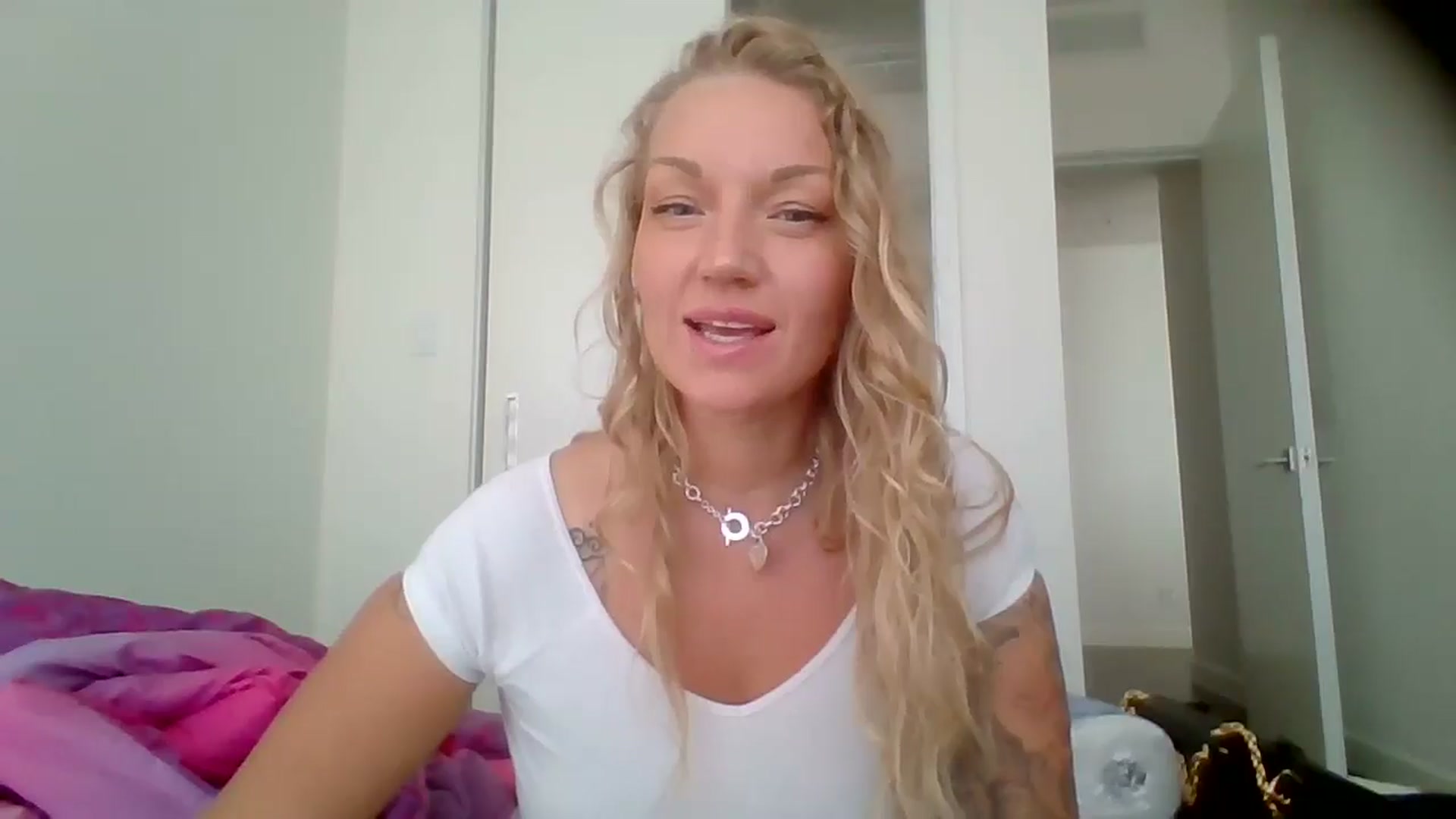 Gallery image thumbnail from EmilyEmbers's myfreecams stream on, 09/03/2025, 21:14 image 7 of 20