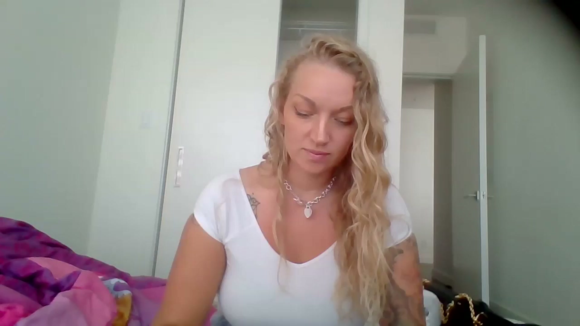 Gallery image thumbnail from EmilyEmbers's myfreecams stream on, 09/03/2025, 21:14 image 2 of 20