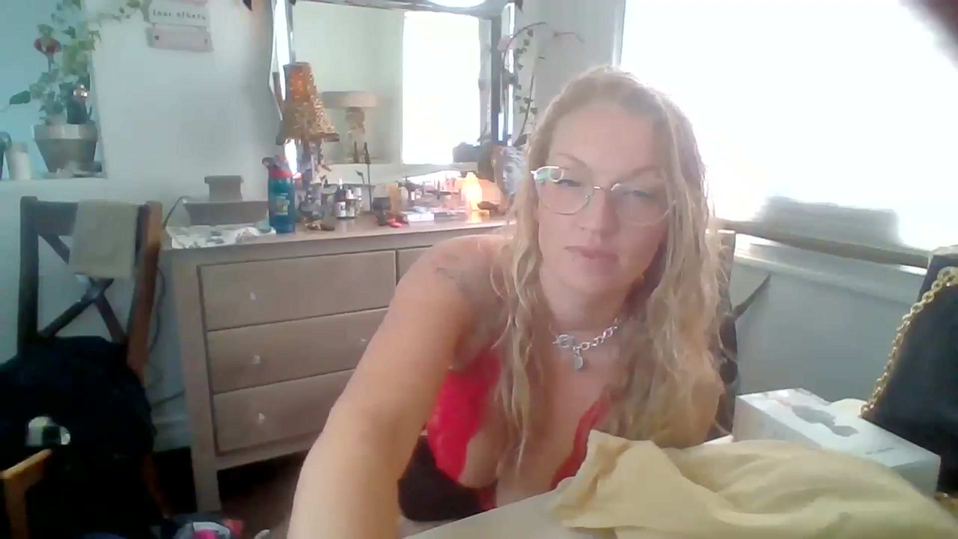 Gallery image thumbnail from EmilyEmbers's myfreecams stream on, 09/11/2025, 17:50 image 6 of 20