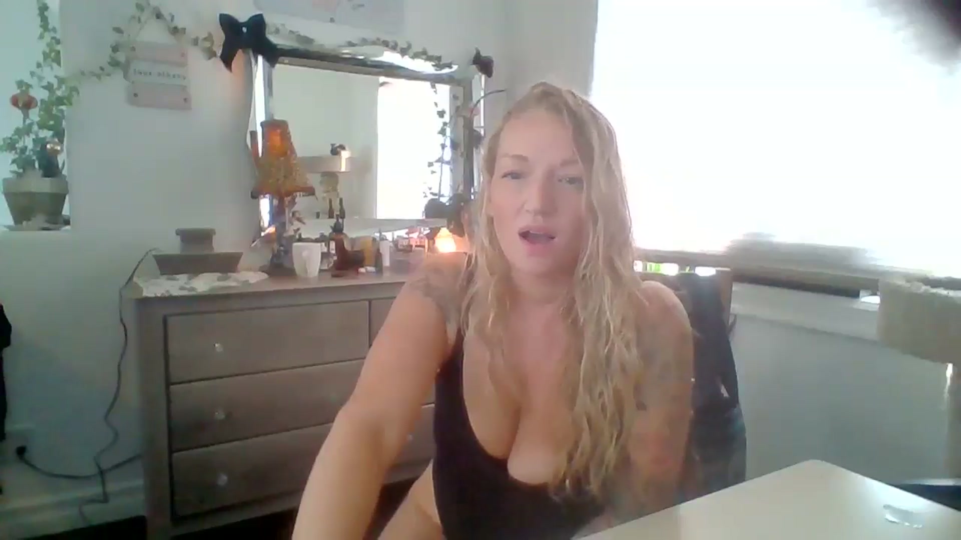 Gallery image thumbnail from EmilyEmbers's myfreecams stream on, 09/12/2025, 15:37 image 20 of 20