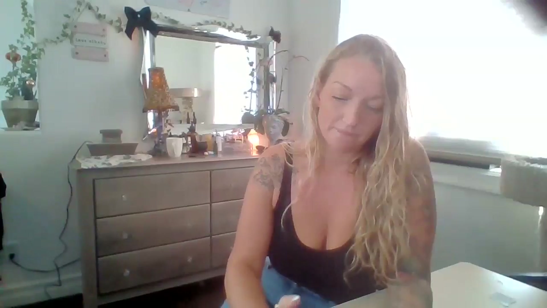 Gallery image thumbnail from EmilyEmbers's myfreecams stream on, 09/12/2025, 15:37 image 4 of 20