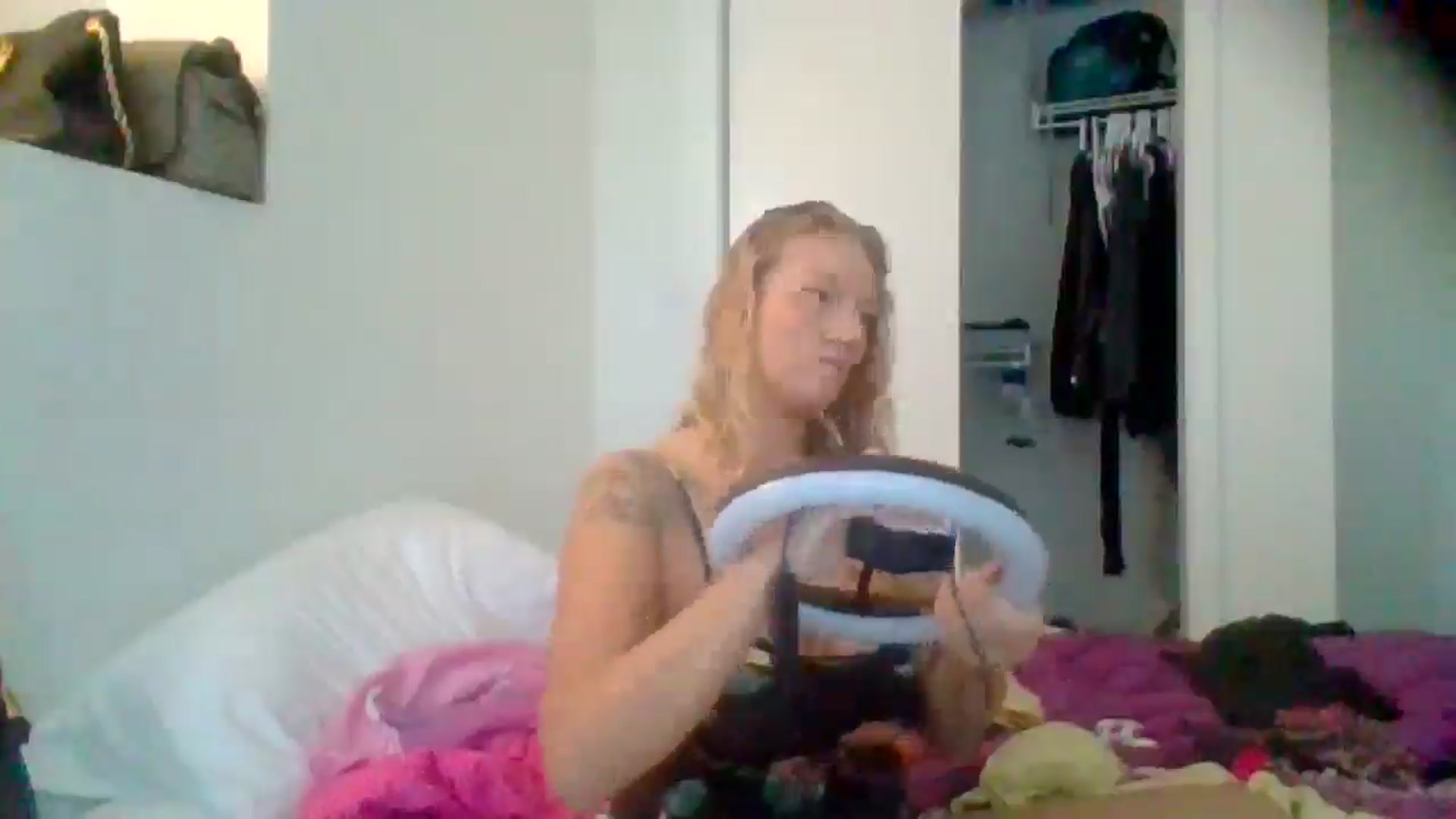 Gallery image thumbnail from EmilyEmbers's myfreecams stream on, 09/16/2025, 16:07 image 10 of 20