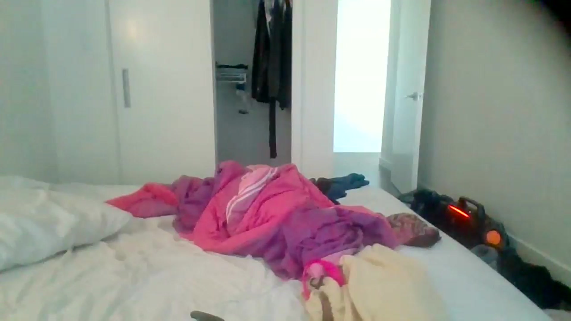 Gallery image thumbnail from EmilyEmbers's myfreecams stream on, 09/16/2025, 17:56 image 18 of 20