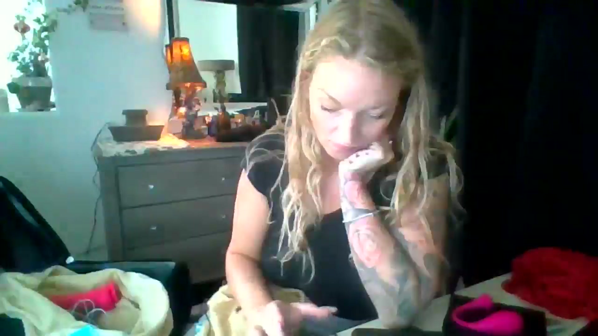 Gallery image thumbnail from EmilyEmbers's myfreecams stream on, 09/24/2025, 16:56 image 14 of 20