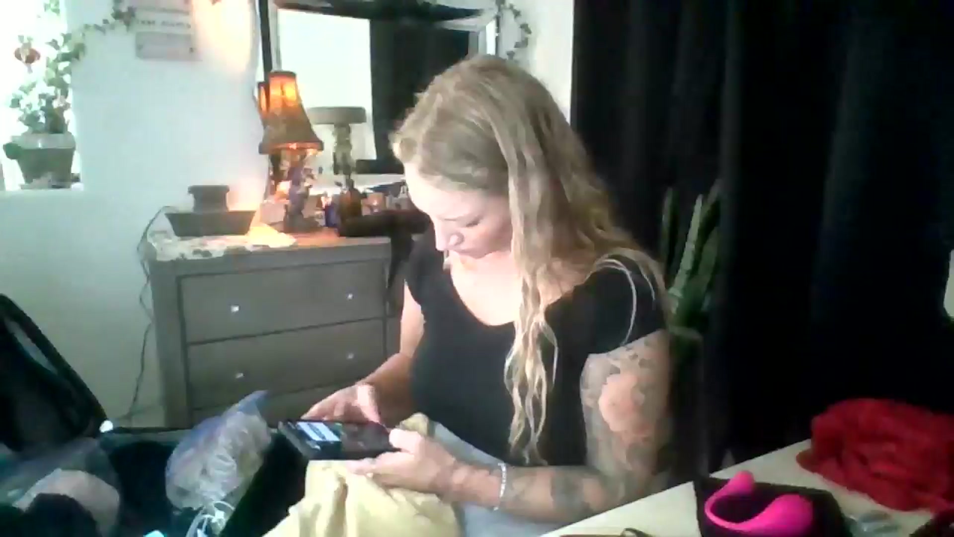 Gallery image thumbnail from EmilyEmbers's myfreecams stream on, 09/24/2025, 16:56 image 10 of 20