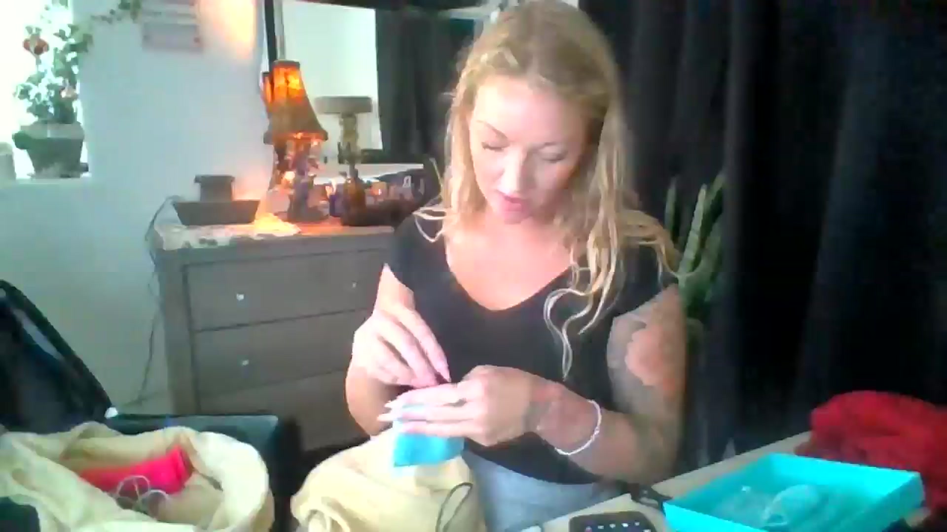 Gallery image thumbnail from EmilyEmbers's myfreecams stream on, 09/24/2025, 16:56 image 17 of 20
