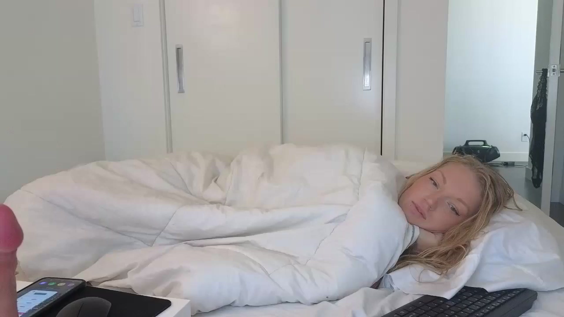 Gallery image thumbnail from EmilyEmbers's myfreecams stream on, 10/02/2025, 18:39 image 9 of 20