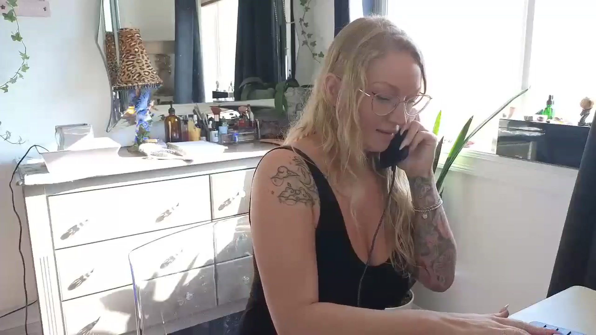 Gallery image thumbnail from EmilyEmbers's myfreecams stream on, 10/09/2025, 18:34 image 18 of 20