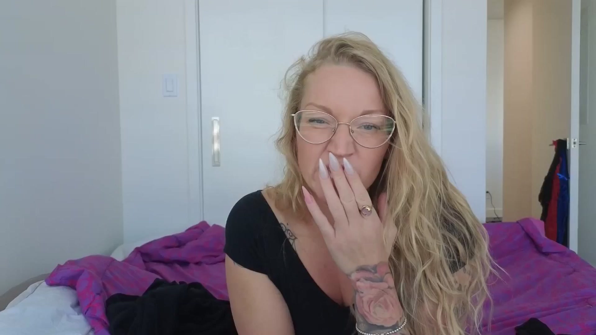 Gallery image thumbnail from EmilyEmbers's myfreecams stream on, 10/13/2025, 22:03 image 1 of 20