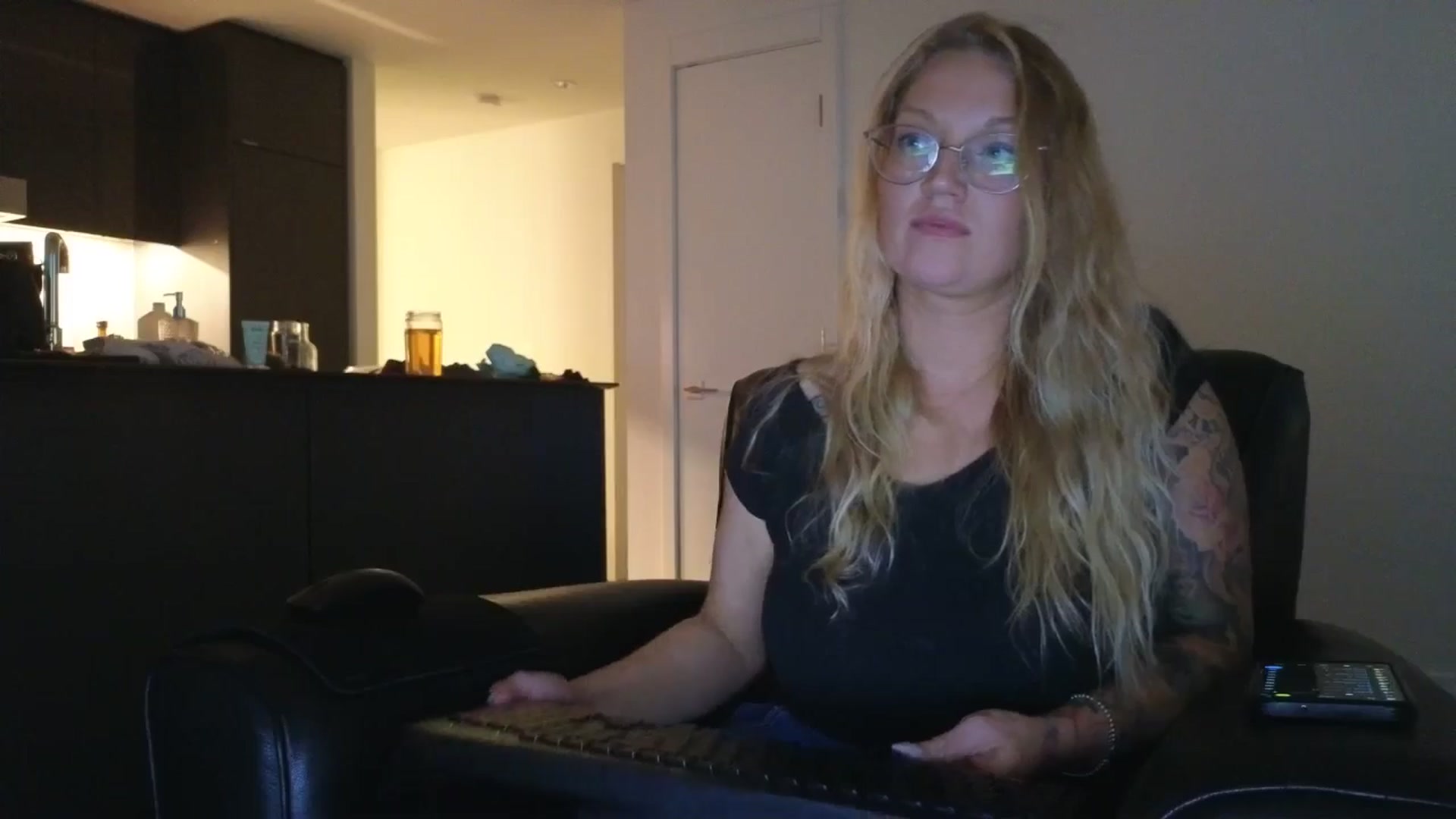 Gallery image thumbnail from EmilyEmbers's myfreecams stream on, 10/14/2025, 01:23 image 20 of 20